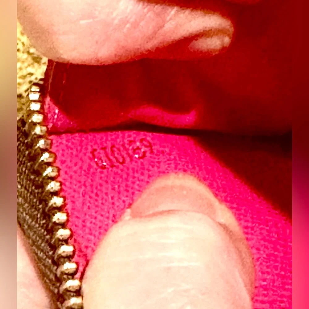 Louis Vuitton Clemence wallet blooming flowers Fuchsia 
EXCELLENT CONDITION - Picture 10 of 16